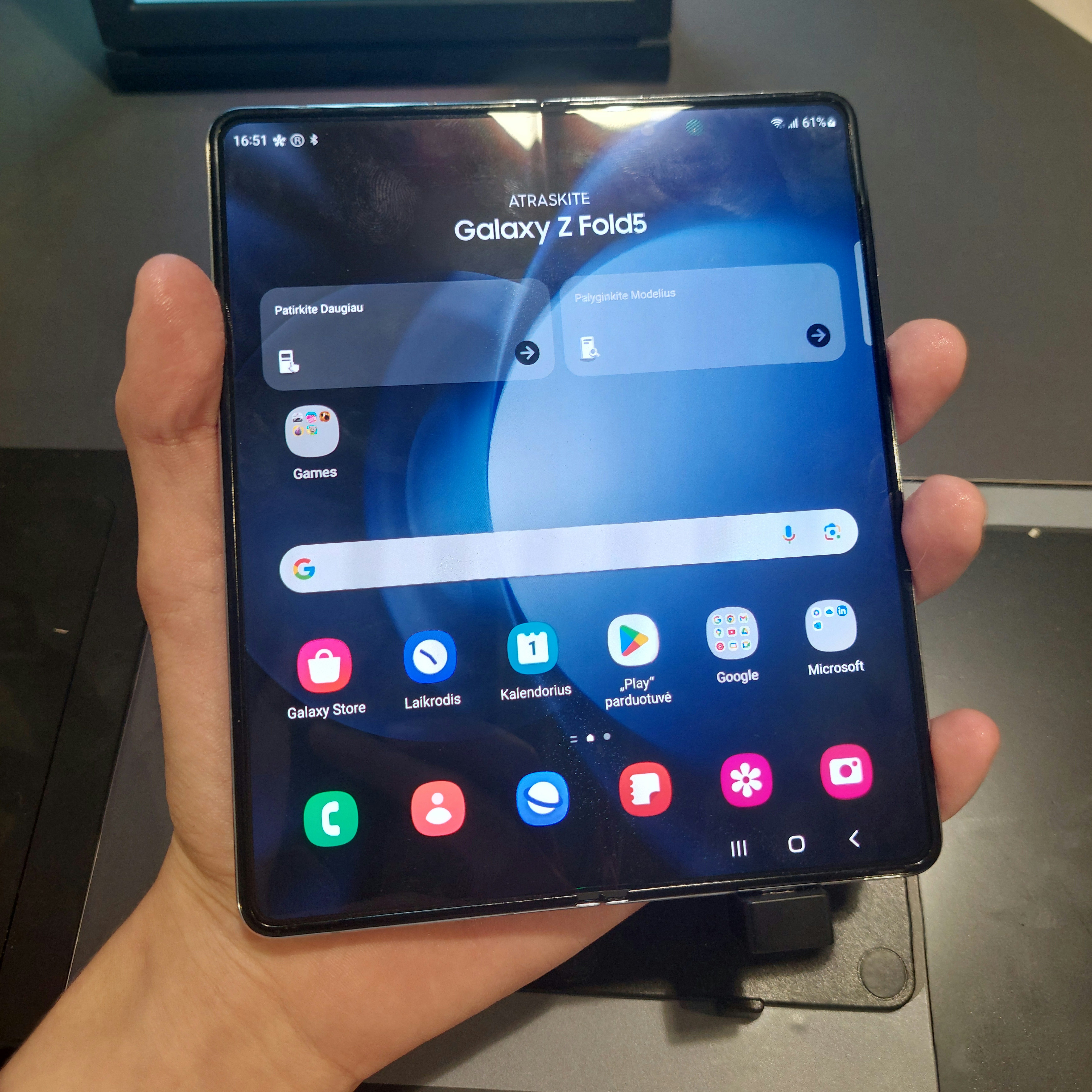 Samsung Galaxy Z Fold 5